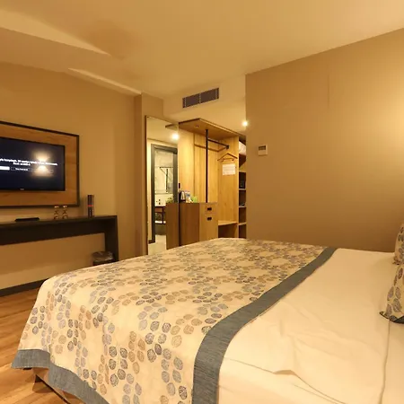 Hotel Incipark 4*